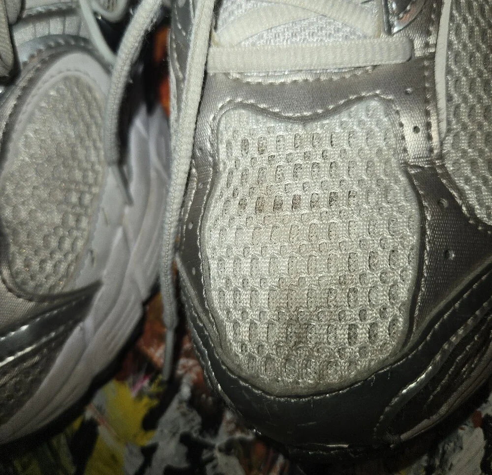 Nike White Silver Black Running Sneakers - Picture 4 of 10